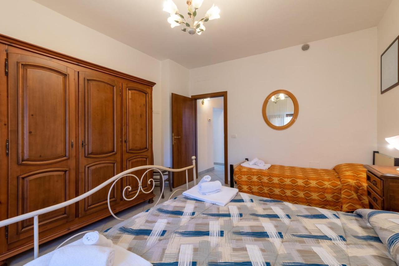 Papa Giuseppe La Cantina Cortona Esterno foto